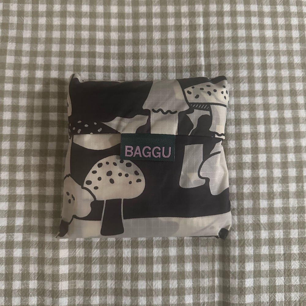 Standard Baggu